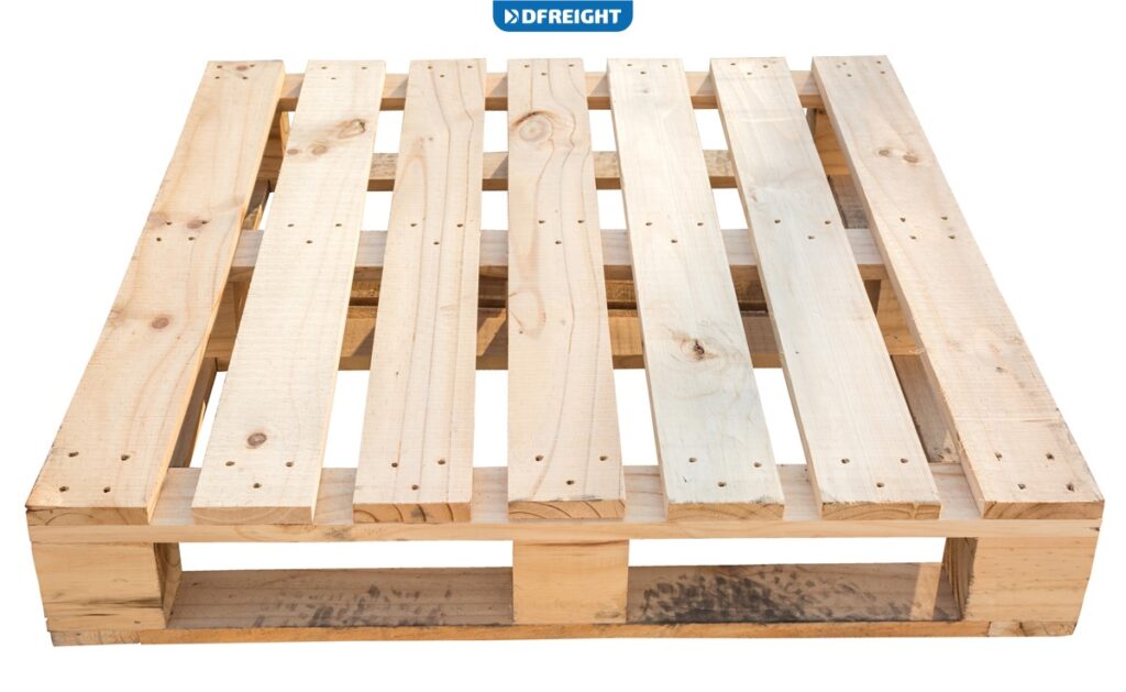 What is the advantage and application of reversible pallet?